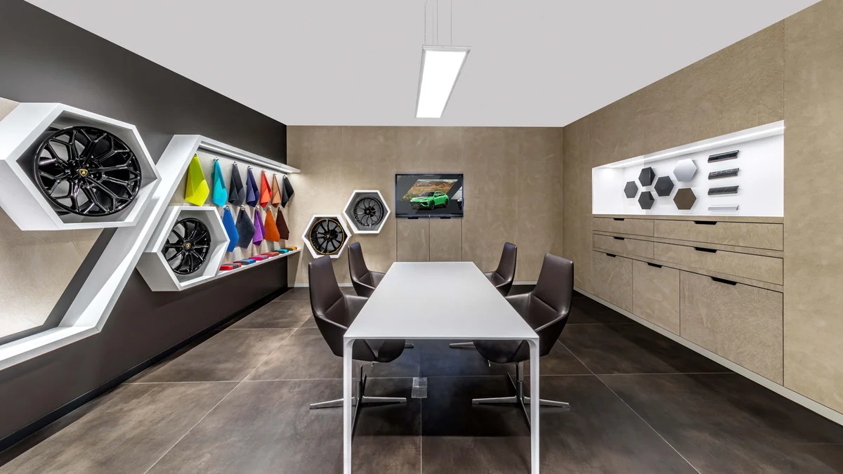Lamborghini ra mắt showroom mới