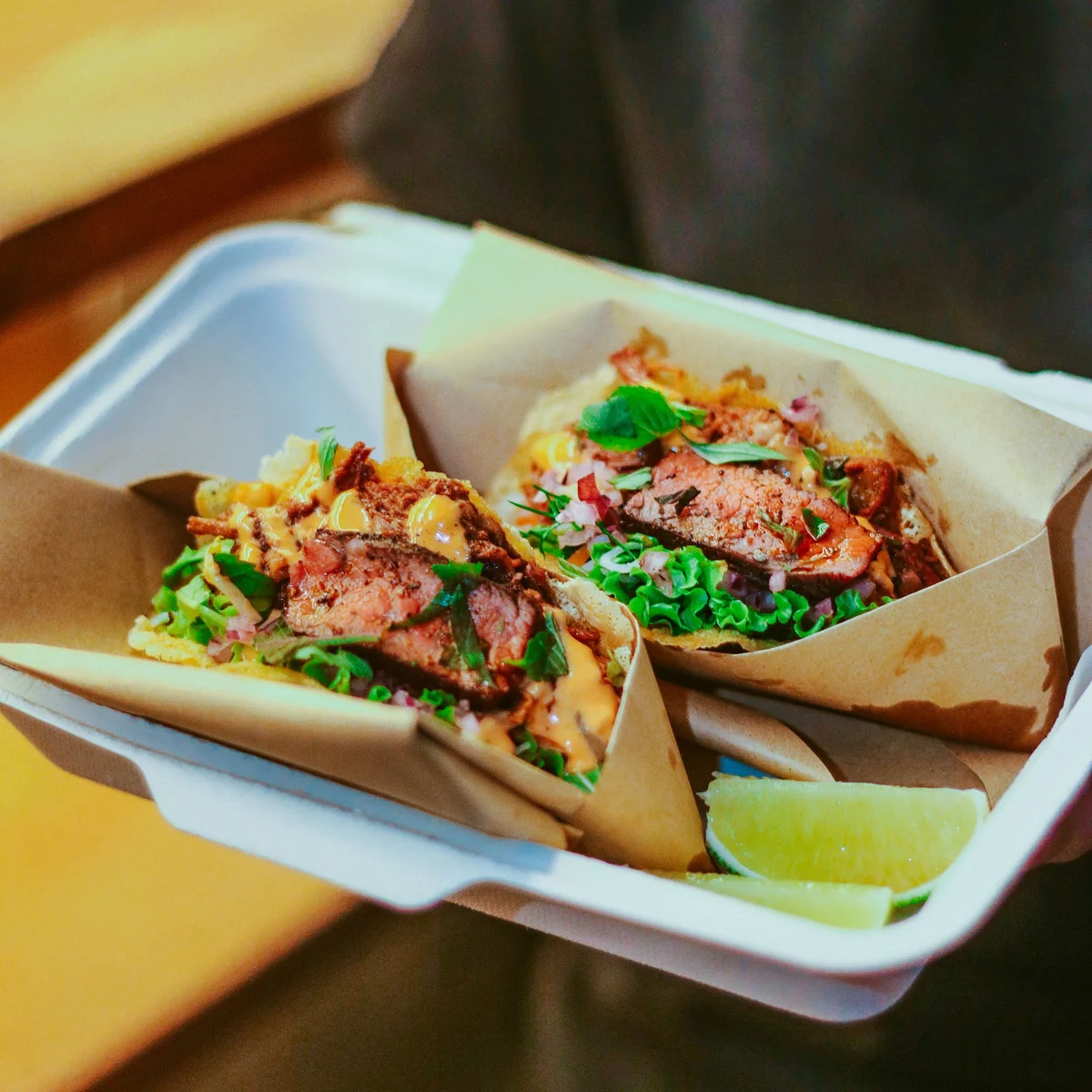 Bánh xèo tacos được biến tấu tại Anan Saigon. Ảnh: Anan Saigon
