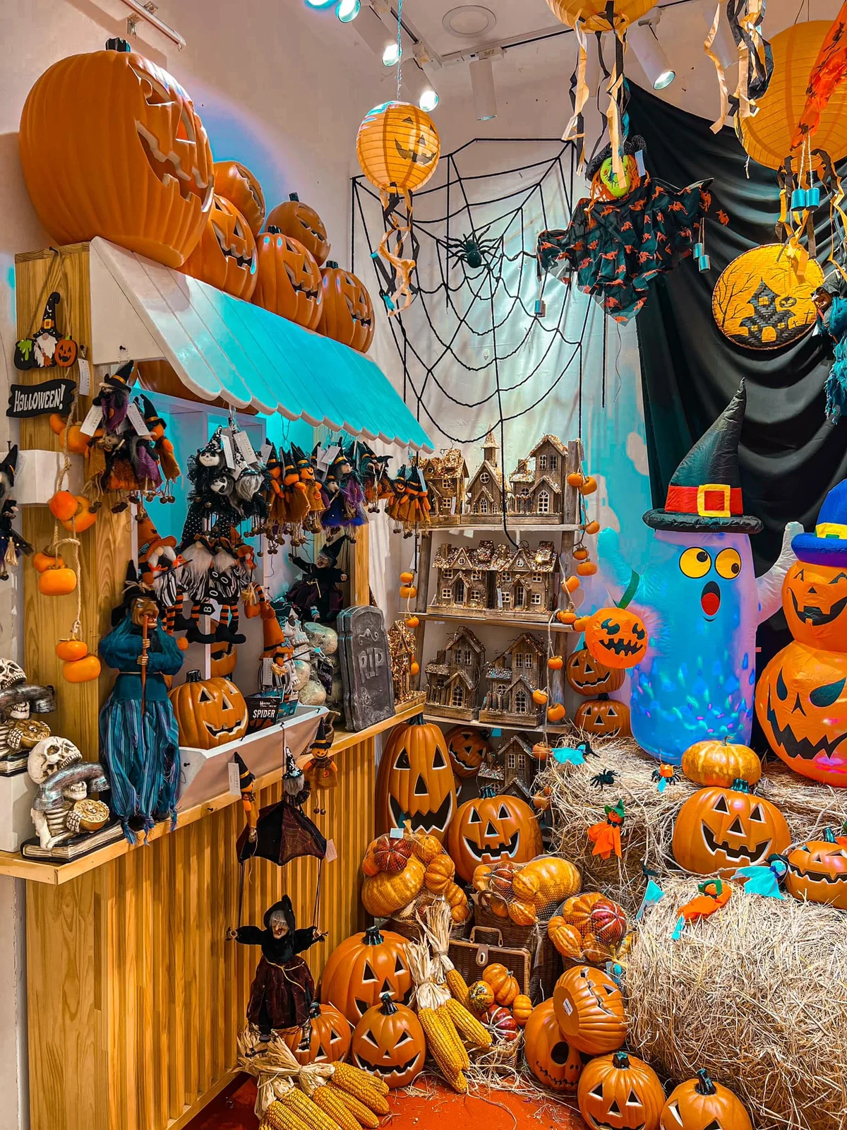 hóa trang Halloween