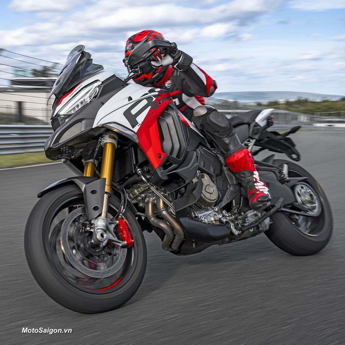 Multistrada V4 RS chính thức được Ducati ra mắt