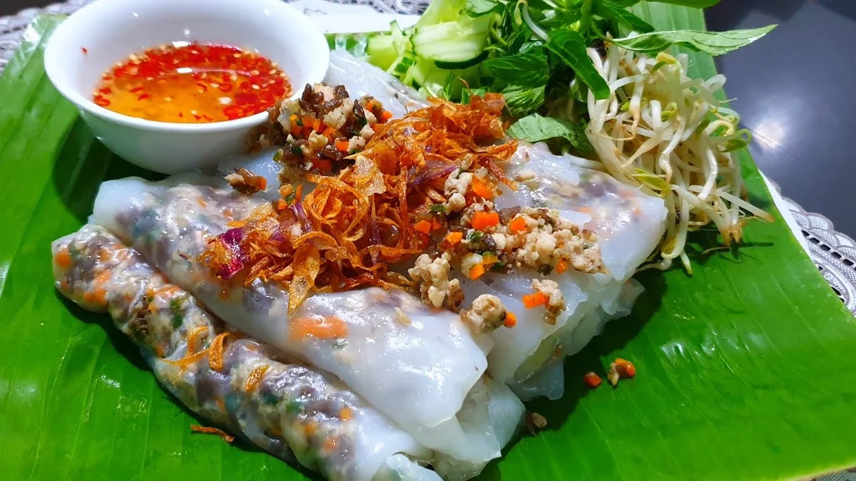 bánh-cuốn-nóng-ivivu