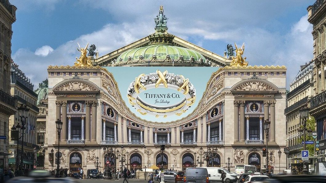 Tiffany & Co. trang trí mặt tiền nhà hát tại Paris quảng bá sản phẩm