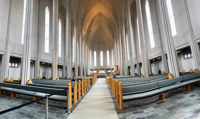 nha-tho-Hallgrimskirkja-ivivu-3