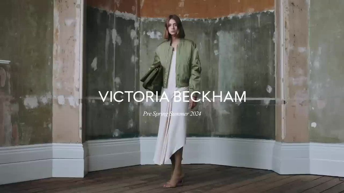 Bộ sưu tập Victoria Beckham Xuân Hè 2024 bức thư tình lãng mạn