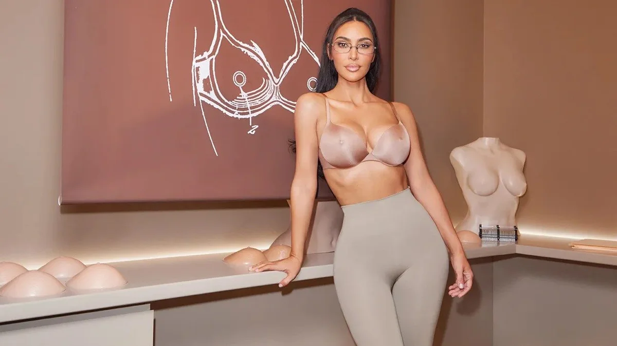Ultimate Nipple Bra - Giải pháp “chiến đấu”của SKIMS và Kim Kardashian