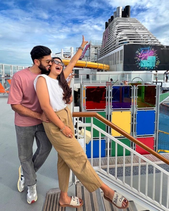 Chiếc du thuyền có thiết kế sang trọng với không gian đa dạng.