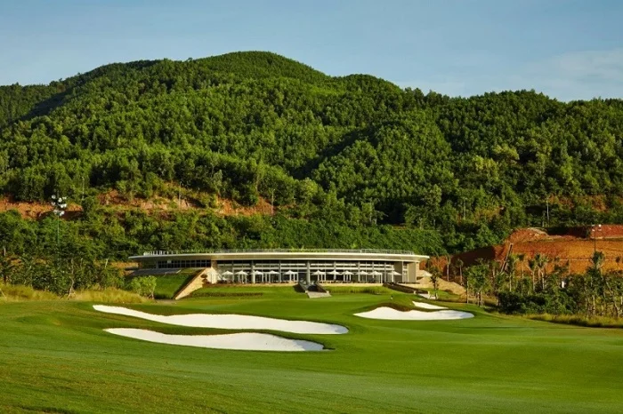 Khu nhà câu lạc bộ được thiết kế cực kỳ ấn tượng. Ảnh: Alegolf