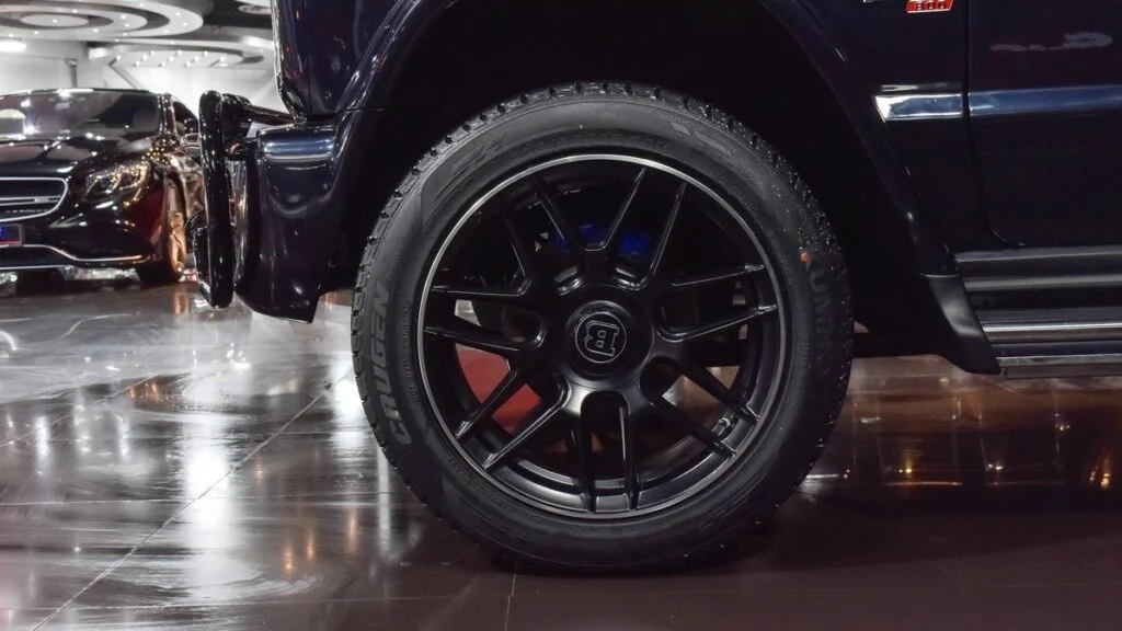 Suzuki Jimny "thăng hạng" thành Brabus G