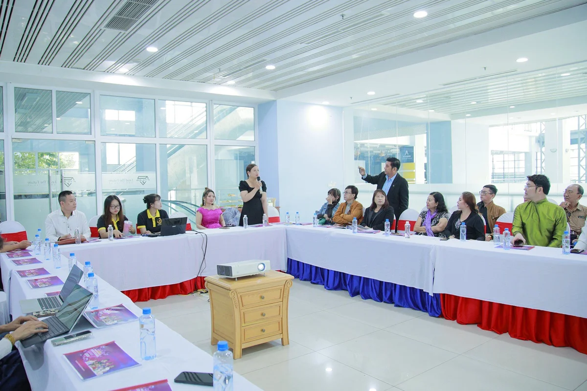 Quang cảnh buổi găp mặt "Countdown Gala 2024"