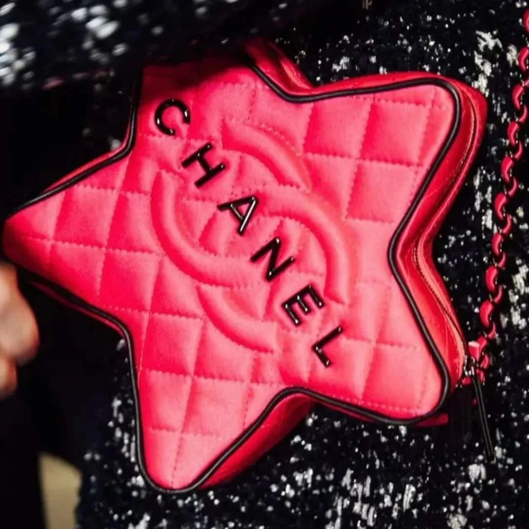 chanel24c-star-bag.webp