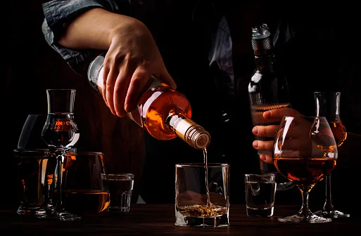 Rượu Rum Có Hương Vị: Hướng Dẫn Về Nhãn Hiệu Và Hương Vị Tốt Nhất