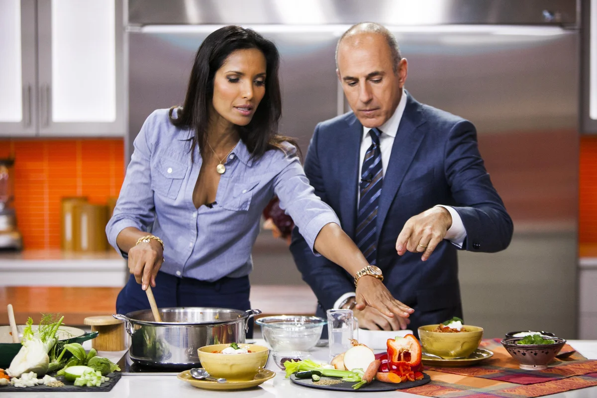 "Padma Lakshmi: Sống với đam mê nấu ăn và mở cửa trái tim bằng thực phẩm