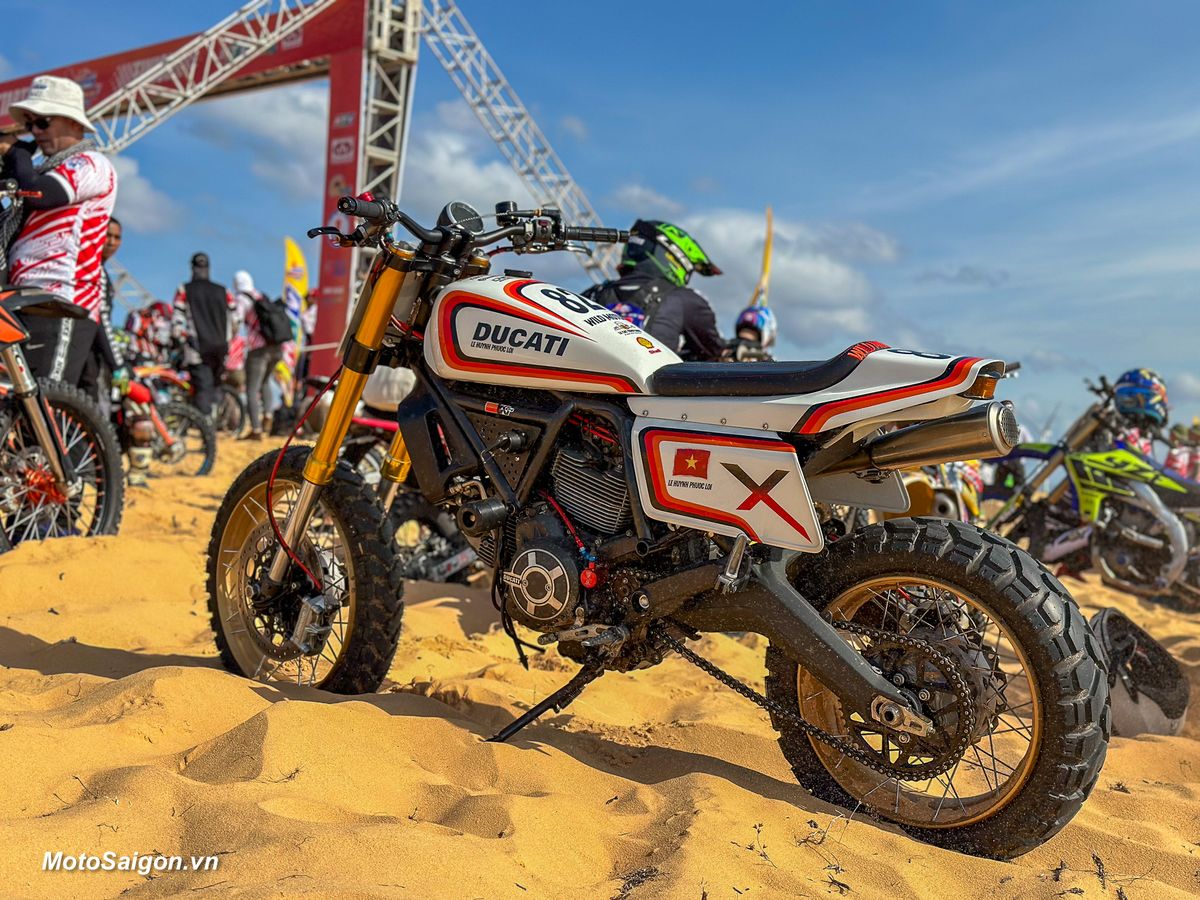 Chất chơi Ducati Scrambler độ Dirt Track tranh tài tại HTV Challenge 2023