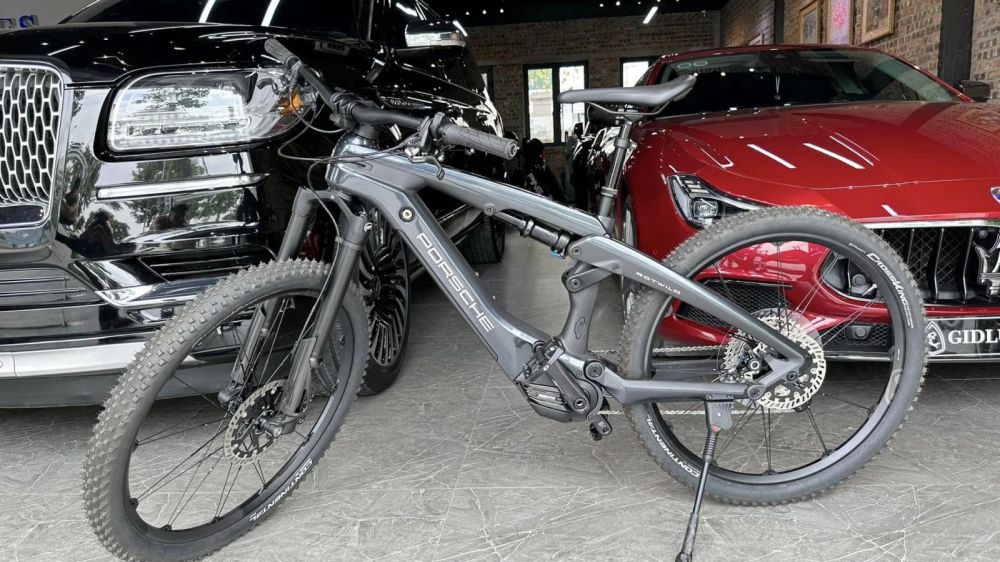 Xe đạp điện Porsche eBike Cross giá hơn 235 triệu đồng mới về Việt Nam có gì hay?