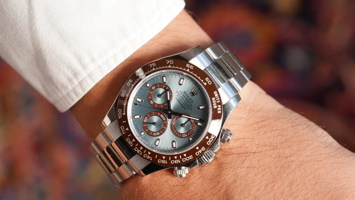 Cách Rolex cạnh tranh trong kỷ nguyên đồng hồ thông minh