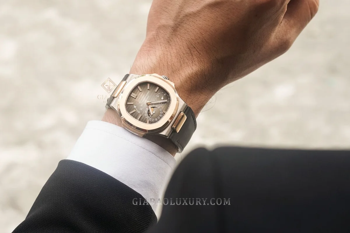 patek-5712-gr2-2-of-9.jpg?v=1640248711486