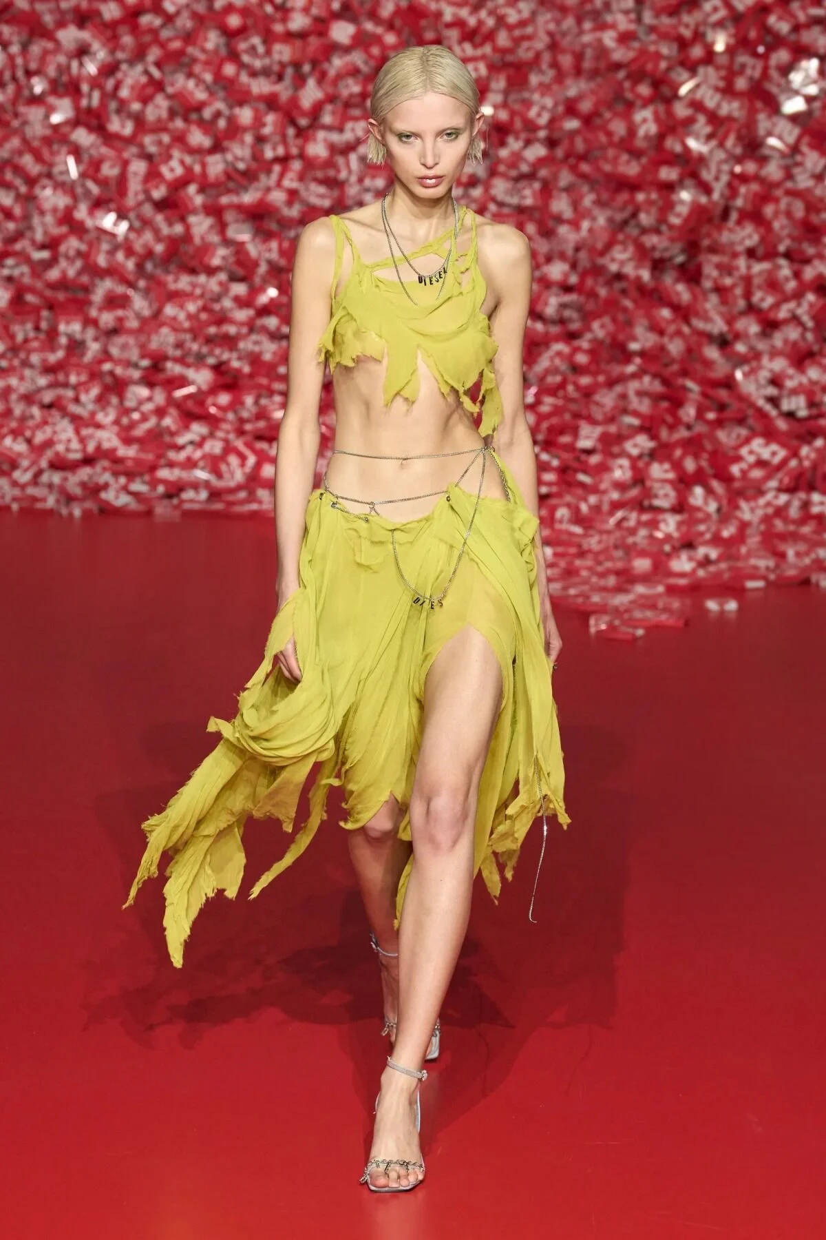 00048-diesel-fall-2023-ready-to-1677142136.jpg?w=1200&h=0&q=100&dpr=1&fit=crop&s=bRjfL4wvbFPyjglm6mMaXw