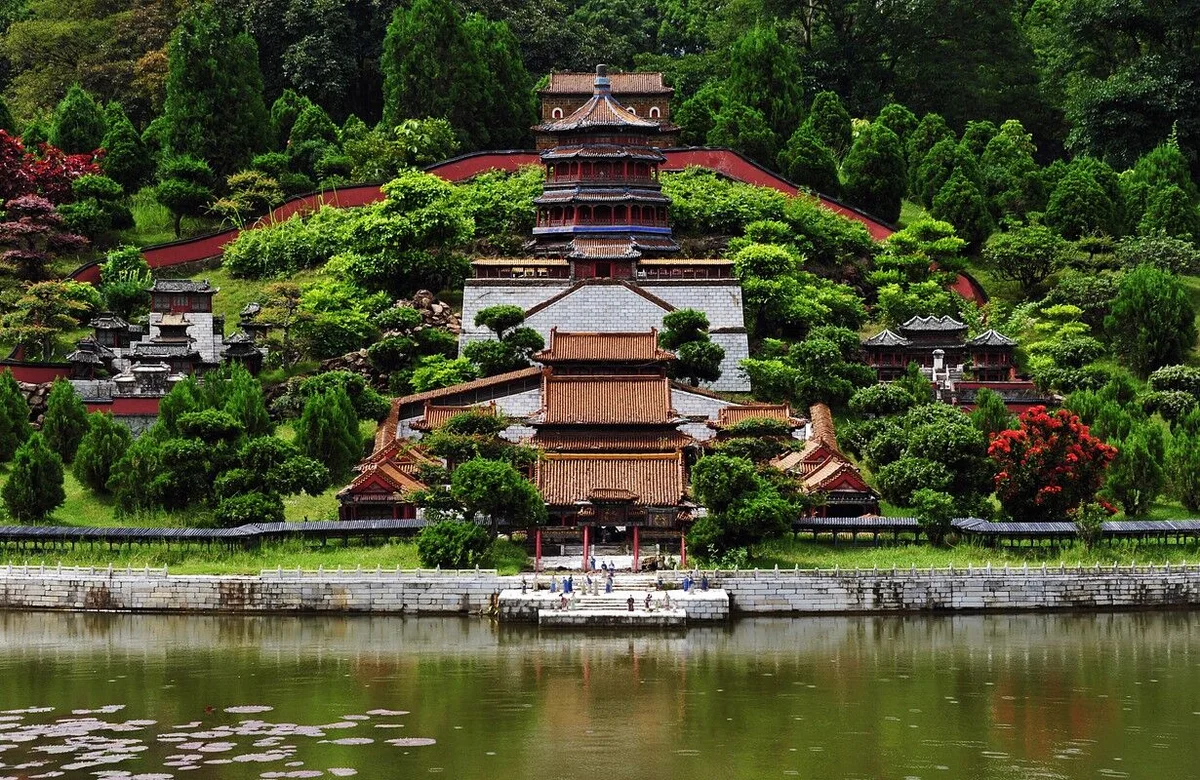 Ảnh: arrivalguides.com.