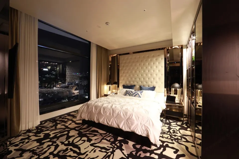 Best- Louis -Hamilton- Hotel- Gwangan-ivivu-2