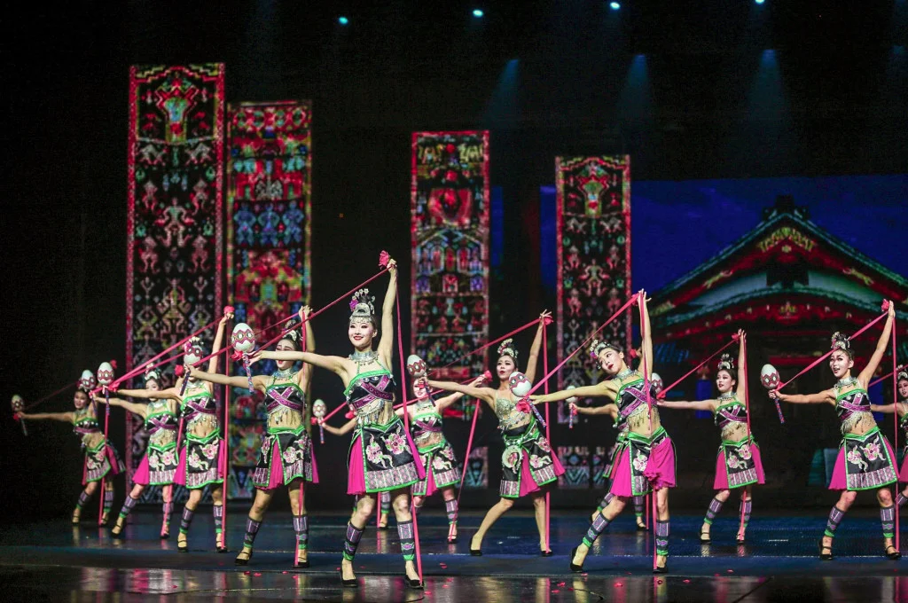 Sanya Legend Show ivivu 3
