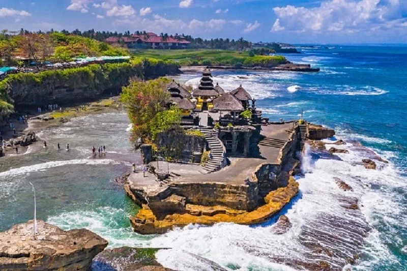 Đền Tanah Lot - tour du lịch Bali