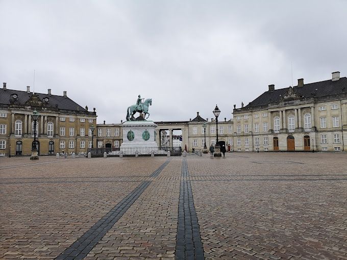 cung-dien-Amalienborg-ivivu-4