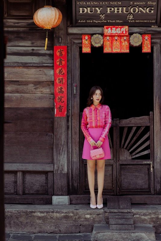 Khả Ngân cùng thời trang Elise