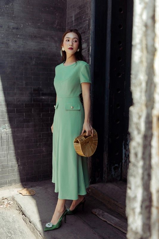 Khả Ngân cùng thời trang Elise