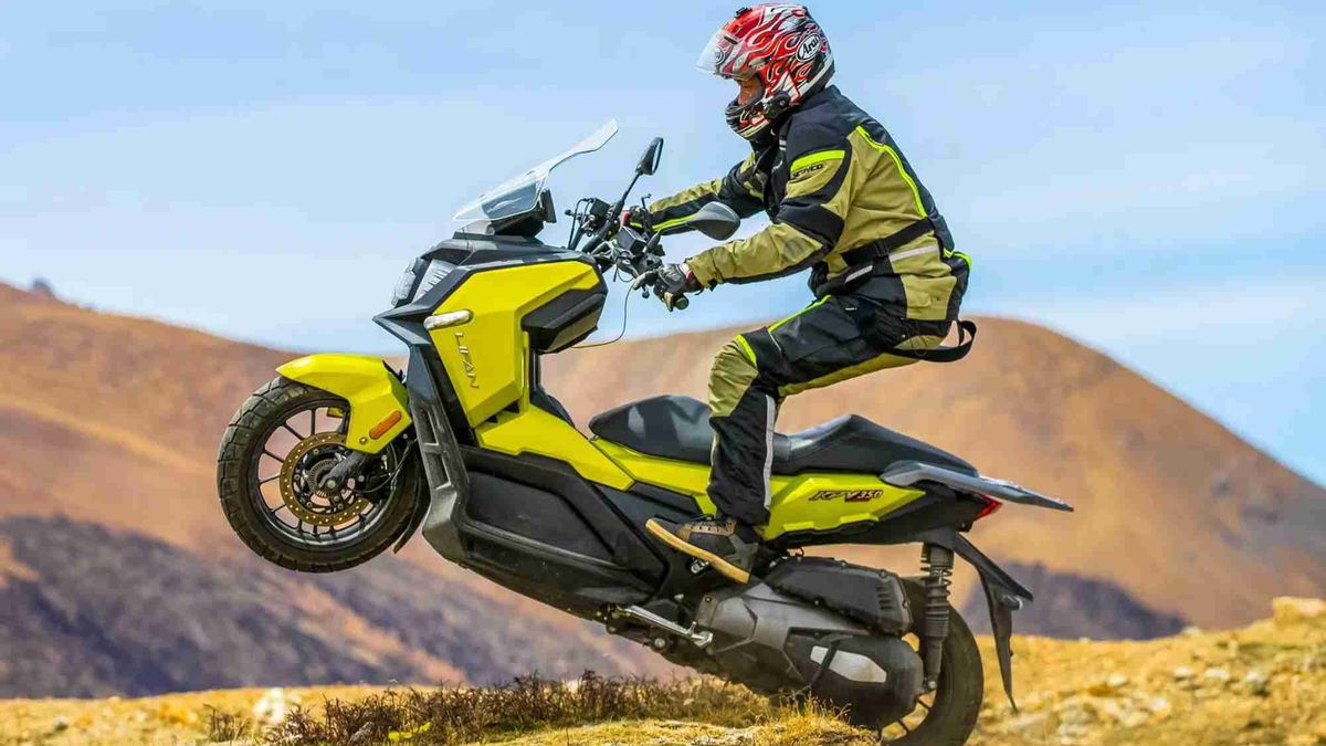 Mẫu xe tay ga Lifan KPV của Trung Quốc cạnh tranh Honda ADV 350