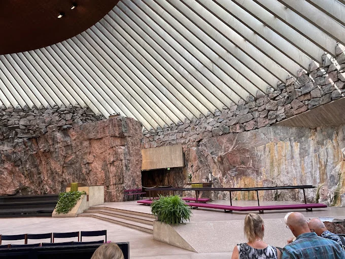 nha-tho-da-Temppeliaukio-ivivu-4