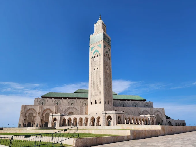 nhà-thờ-hồi-giáo-Hassan-II-ivivu