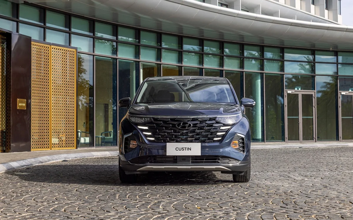 Hyundai Custin