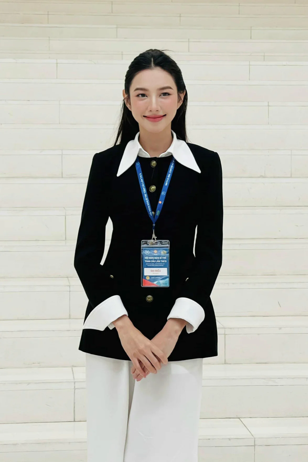Hoa hậu Nguyễn Thúc Thùy Tiên