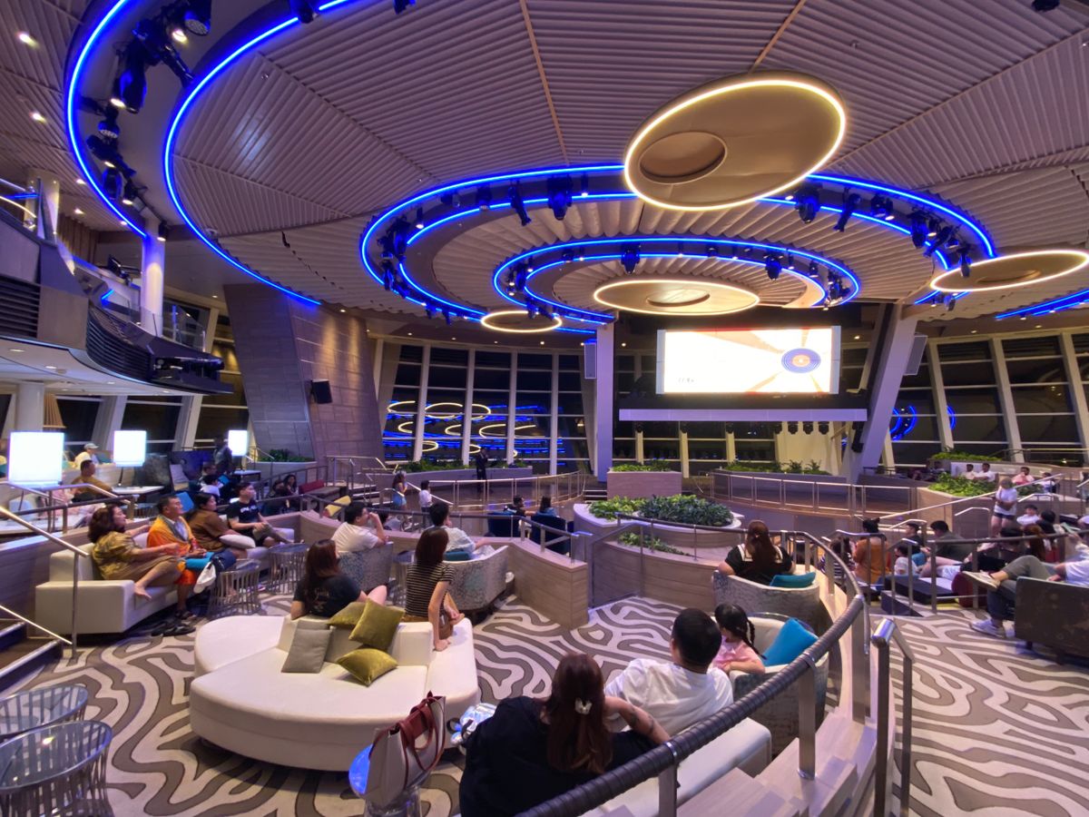 Spectrum-Of-The-Seas-ivivu-9.jpg