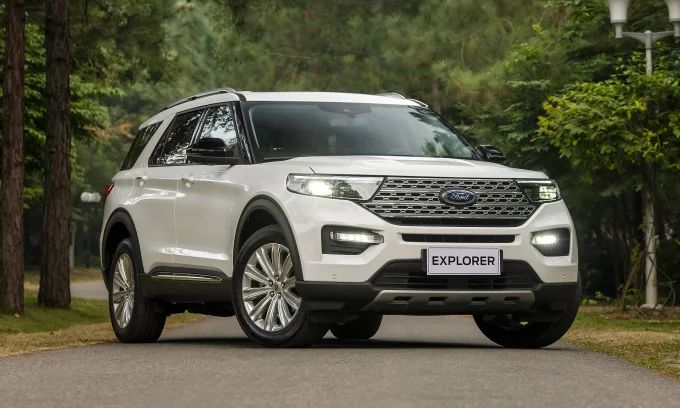 Everest và Explorer tại Việt Nam