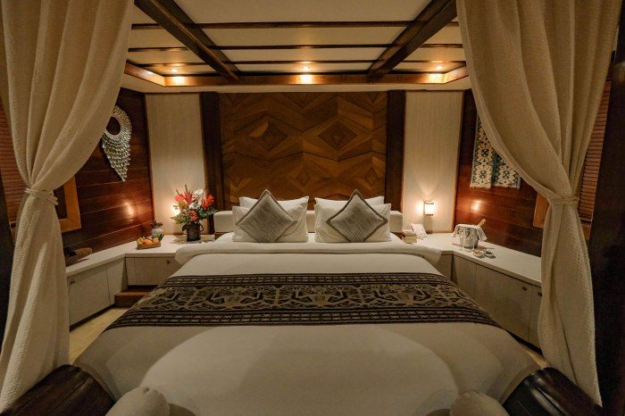 Du thuyền có hệ thống phòng nghỉ đa dạng.