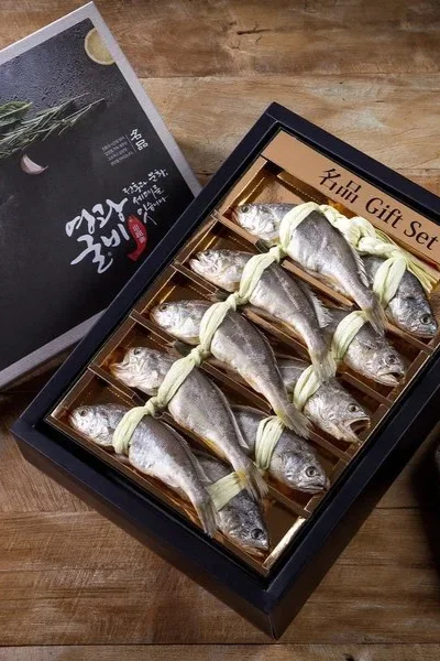 Biếu quà Tết chịu chơi như giới siêu giàu Hàn Quố