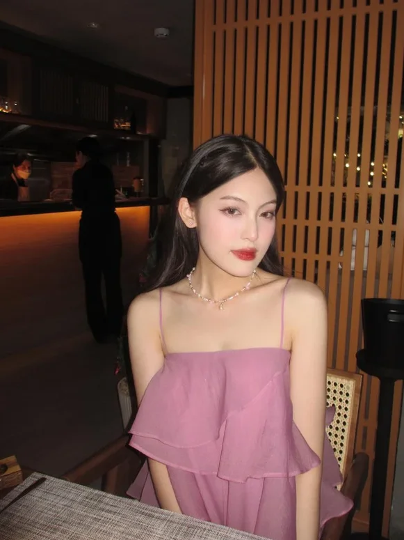 HIEUTHUHAI và Tăng Mỹ Hàn với tin đồn bị soi dùng đồ đôi