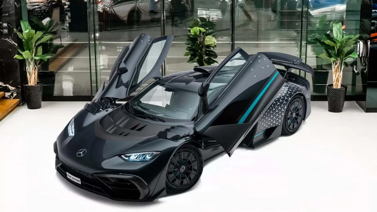 Hàng hiếm Mercedes-AMG One như mới được rao bán