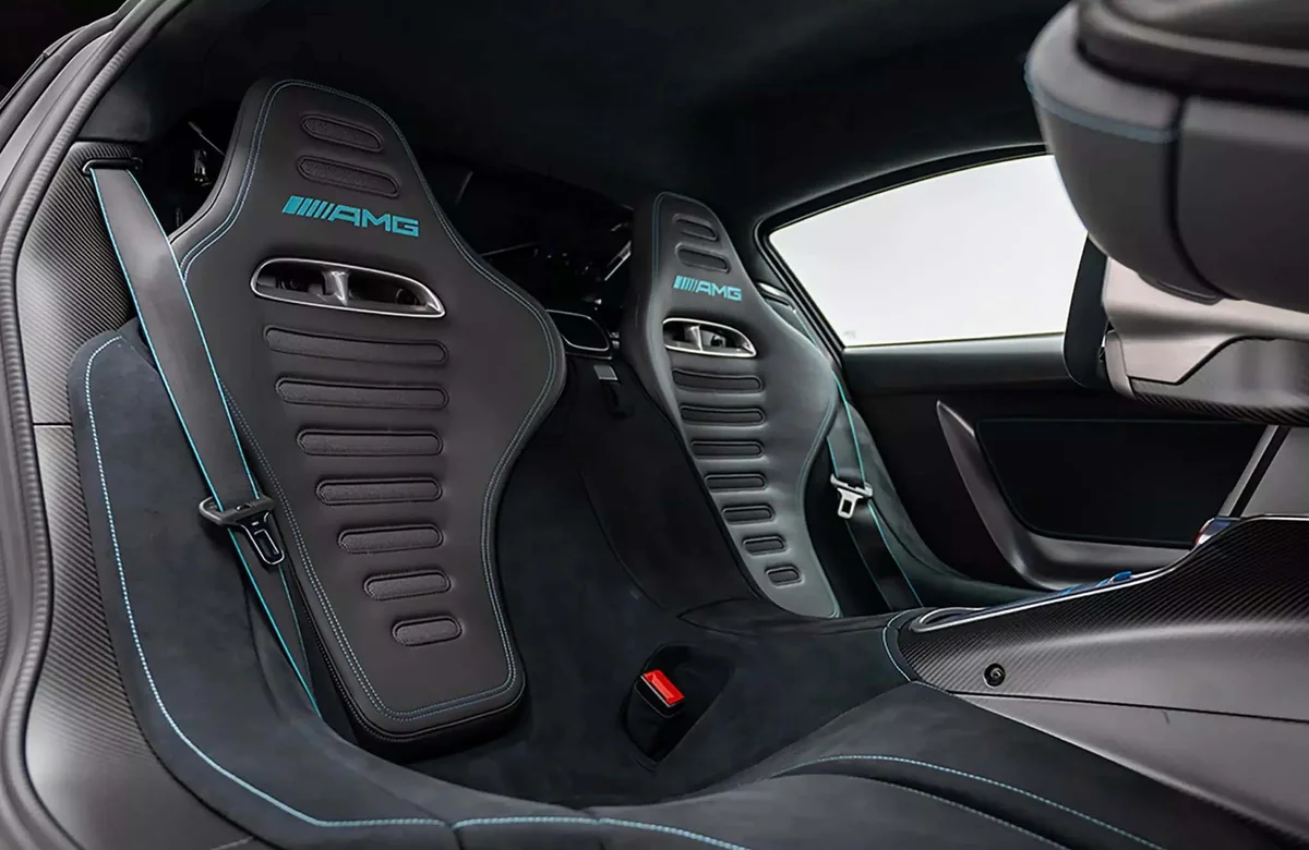 Hàng hiếm Mercedes-AMG One như mới được rao bán