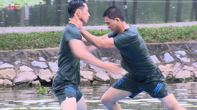 “Sao nhập ngũ 2024”: Lộ “thủ phạm” khiến Mono bật khóc