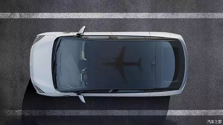 Hình ảnh chính thức của Geexiang AIR, mẫu xe đầu tiên của Geely Auto được phát hành