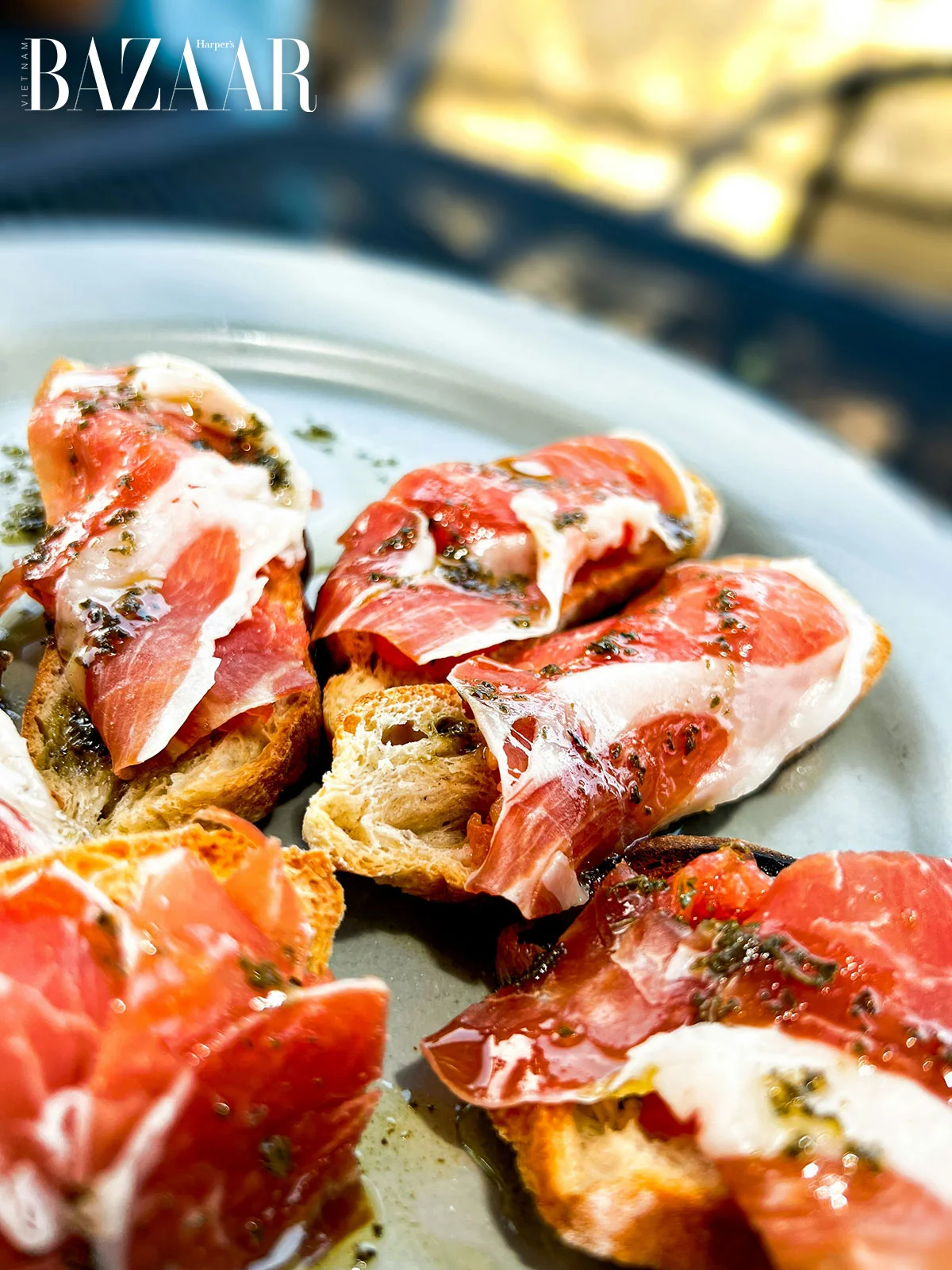 Đùi heo muối (Jamon Iberico) có đáng giá 112 triệu đồng không?