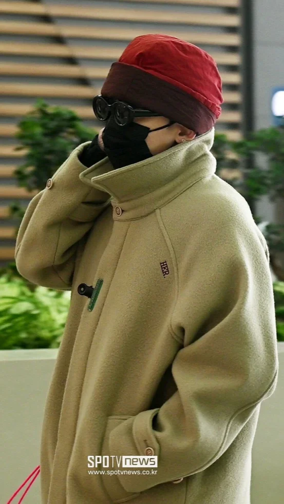 G-Dragon gây chú ý khi sang Mỹ dự triển lãm CES 2024