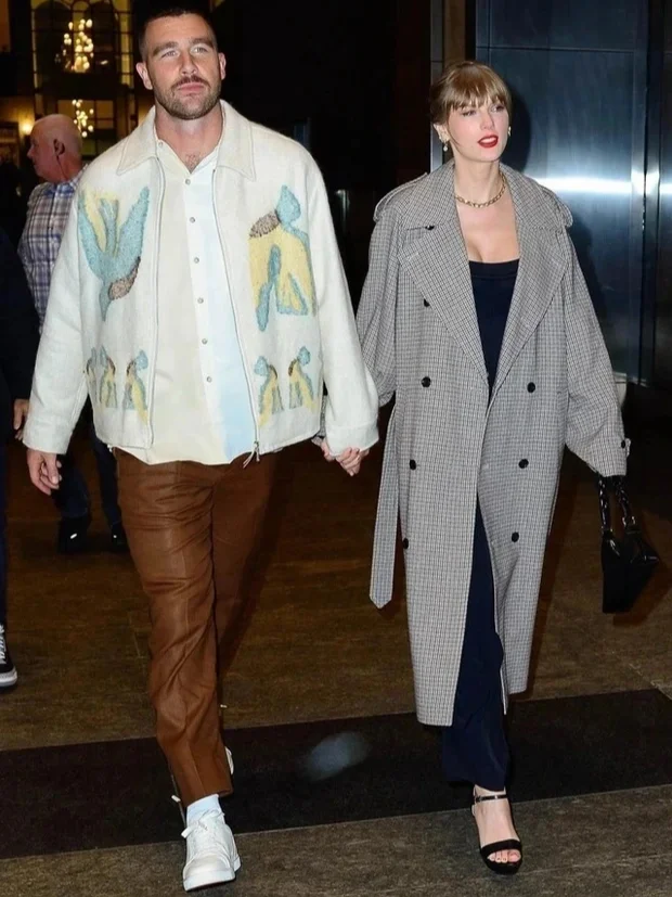 Mèo cưng của Taylor Swift có giá trị tài sản gấp đôi bạn trai nữ ca sĩ