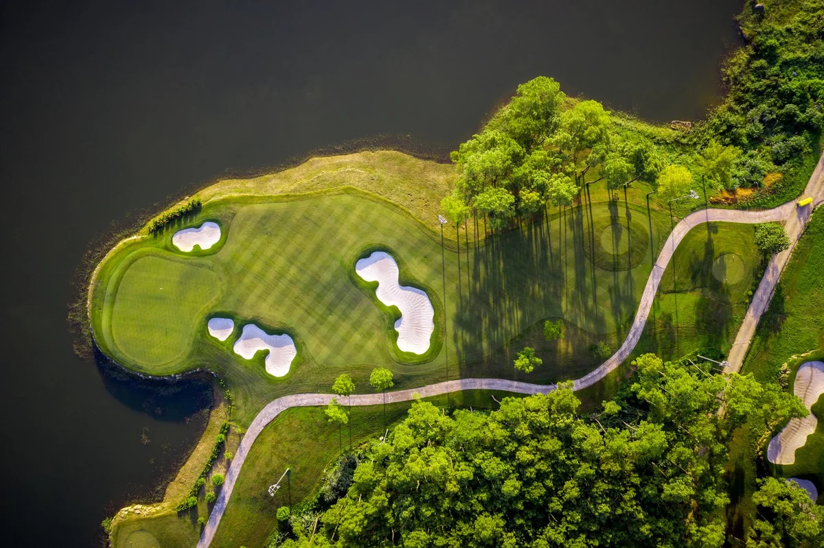 Sự khác biệt giữa “Golf Club” và “Country Club”
