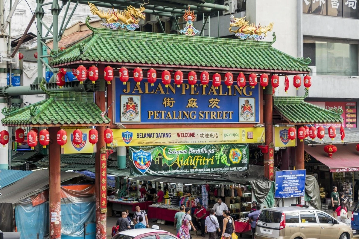 Khám phá ẩm thực Malaysia từ những con phố cổ