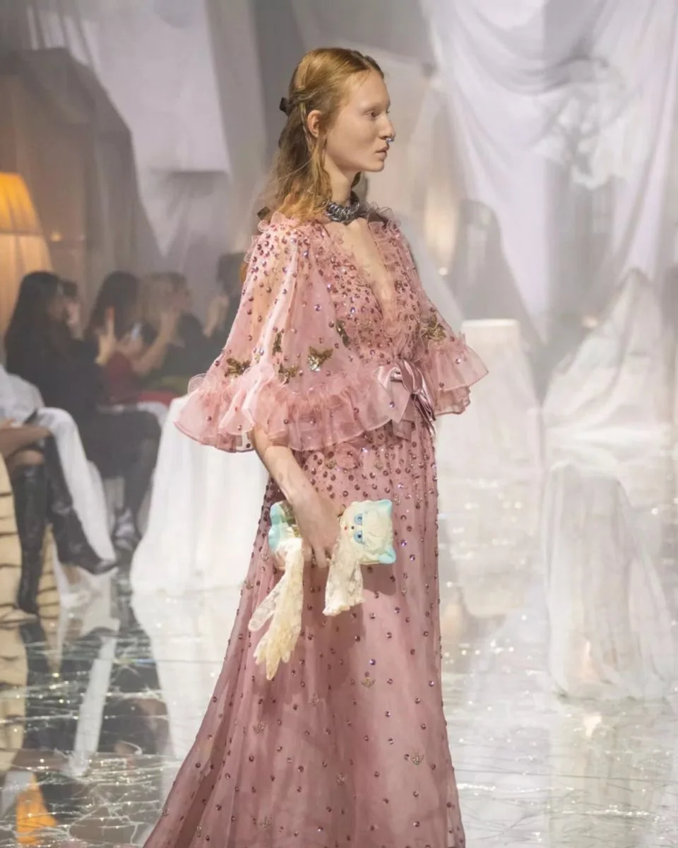 Đón đầu 6 xu hướng thời trang cùng Paris Fashion Week 2025