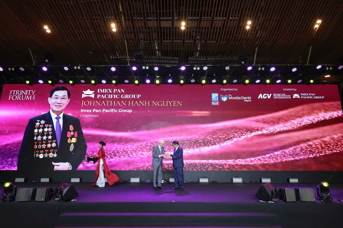 Johnathan Hạnh Nguyễn
