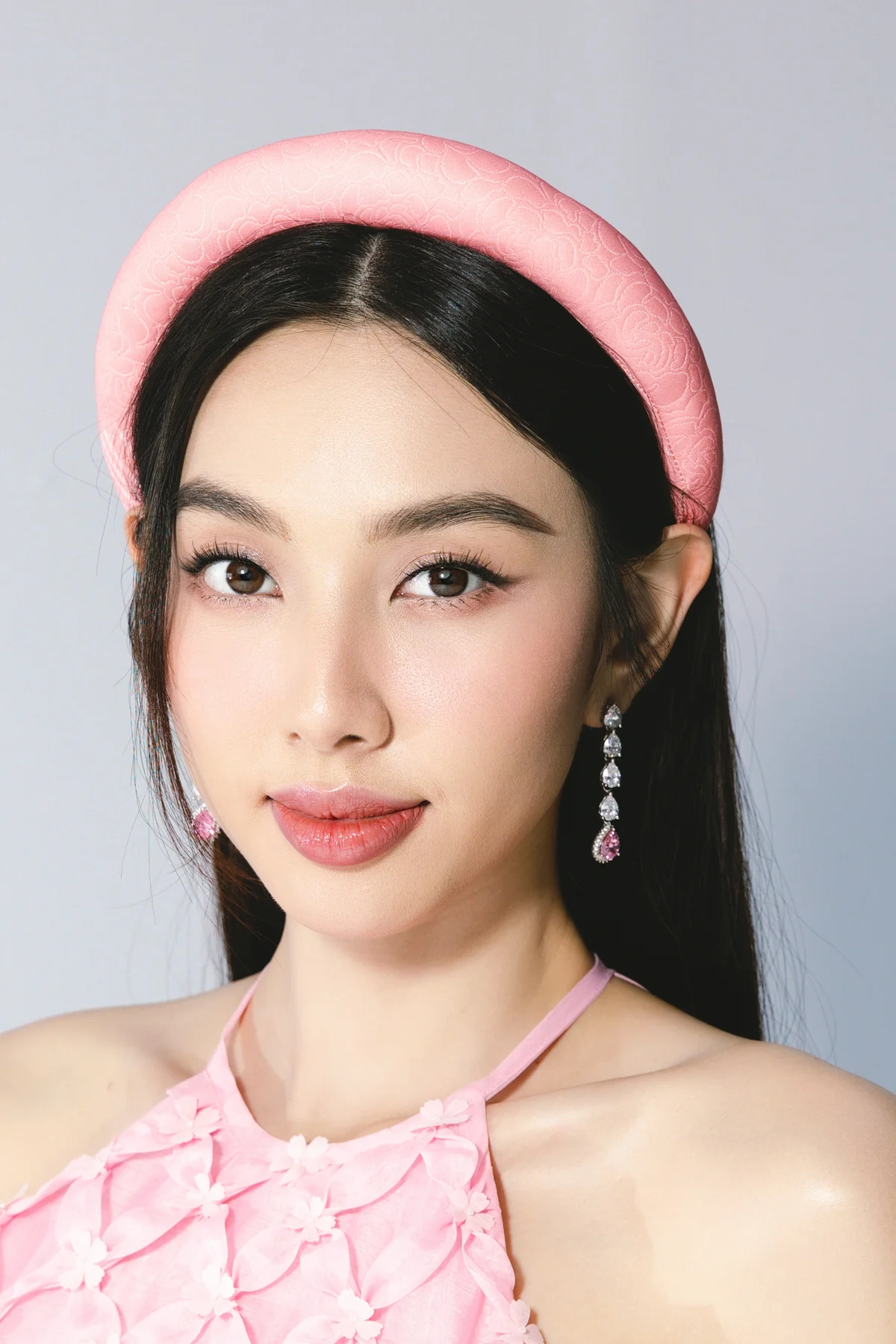 Hoa hậu Thuỳ Tiên: "Gia đình tôi chưa bao giờ đặt câu hỏi về chuyện 